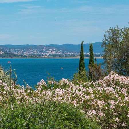 Villa Vue Mer Presqu'Ile De Giens Avec Piscine Hyeres Bagian luar foto