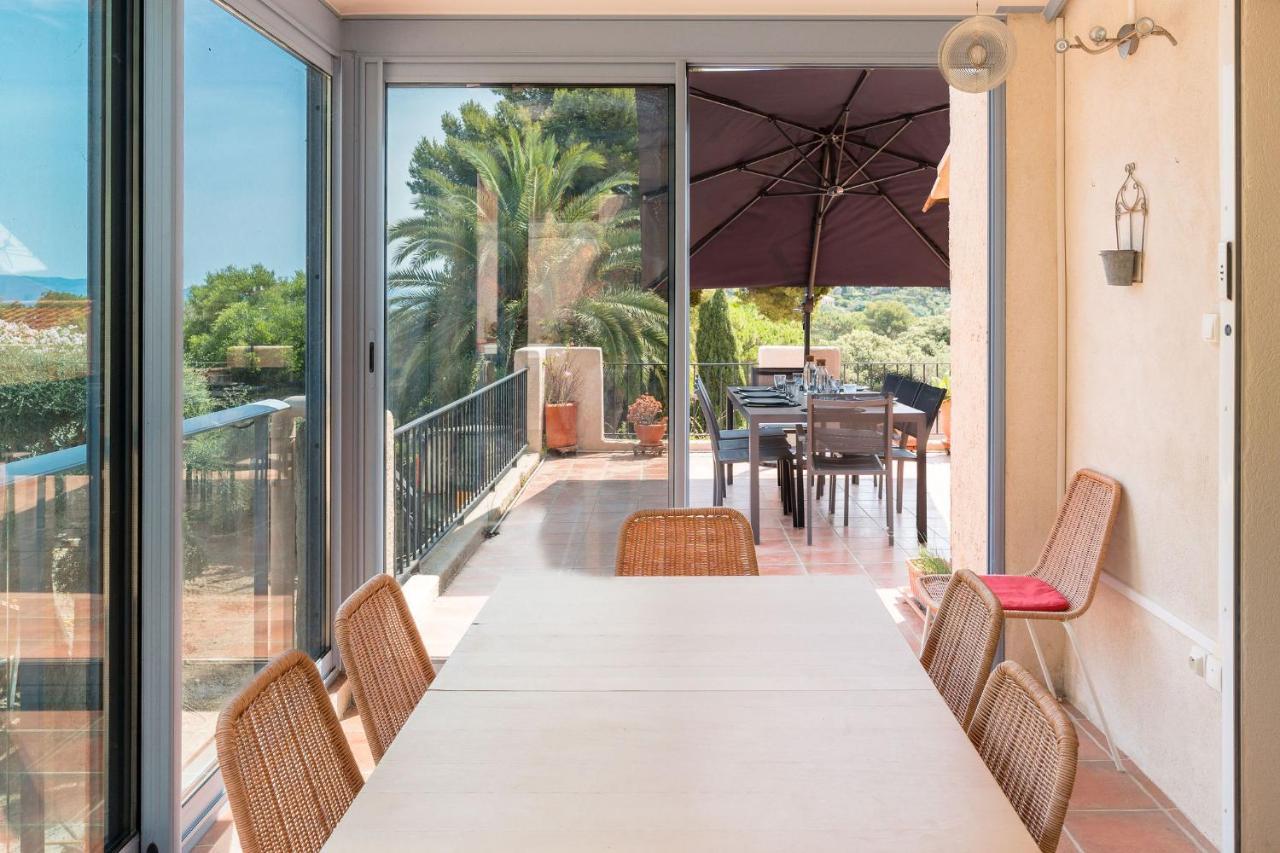 Villa Vue Mer Presqu'Ile De Giens Avec Piscine Hyeres Bagian luar foto