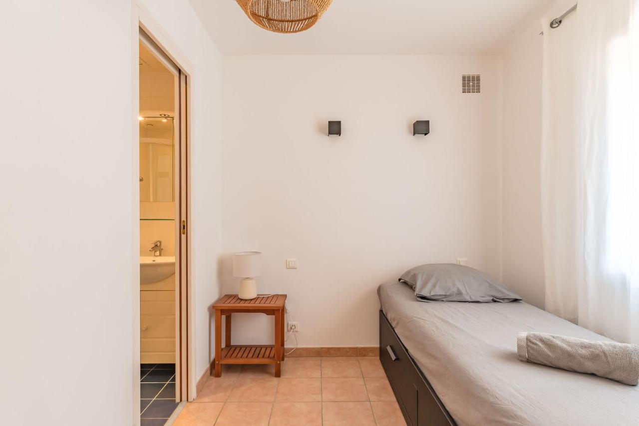Villa Vue Mer Presqu'Ile De Giens Avec Piscine Hyeres Bagian luar foto