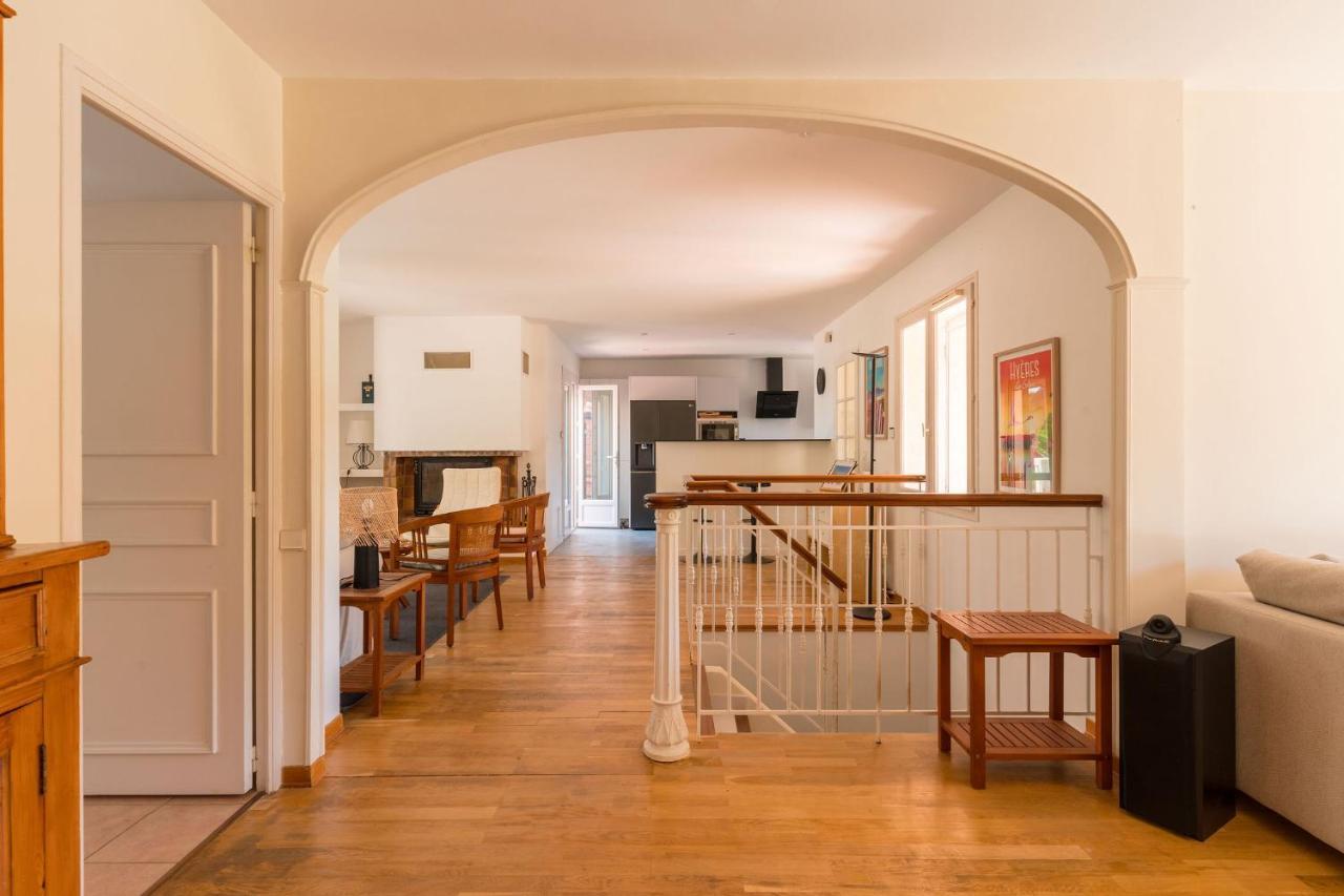 Villa Vue Mer Presqu'Ile De Giens Avec Piscine Hyeres Bagian luar foto