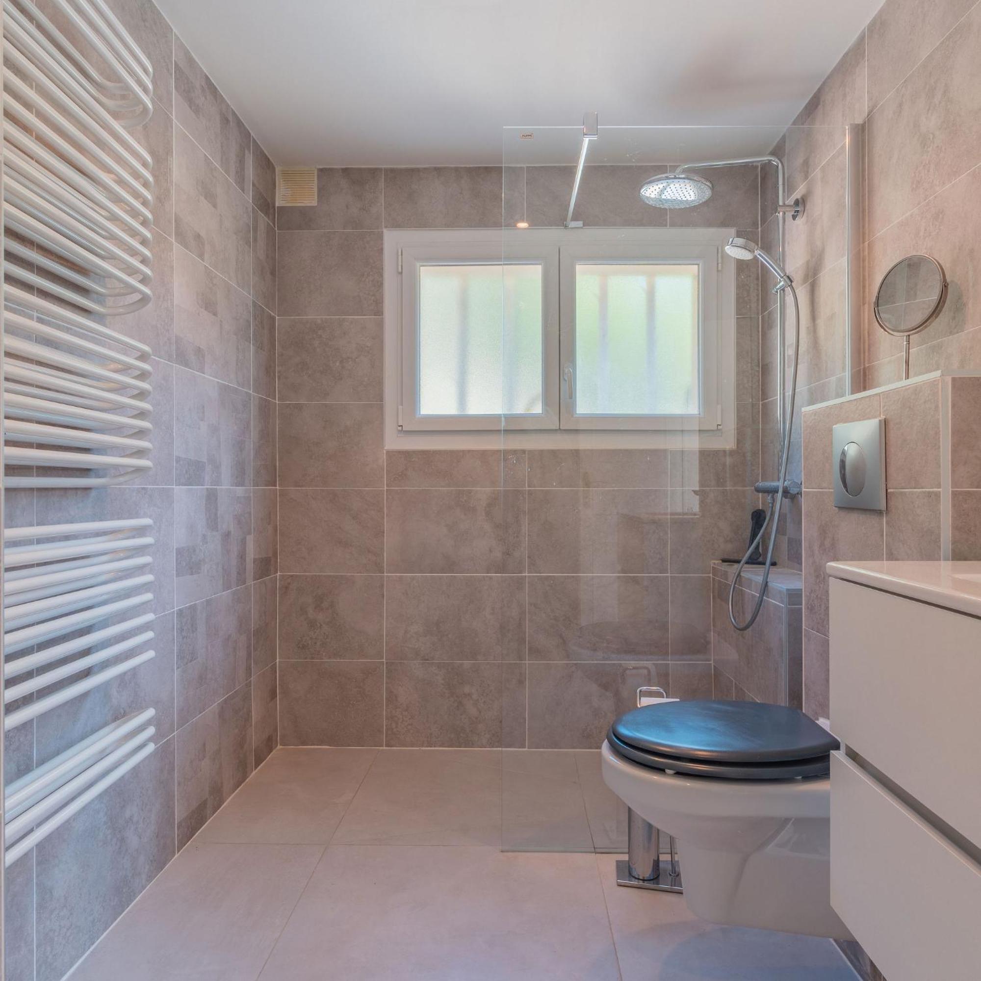 Villa Vue Mer Presqu'Ile De Giens Avec Piscine Hyeres Bagian luar foto